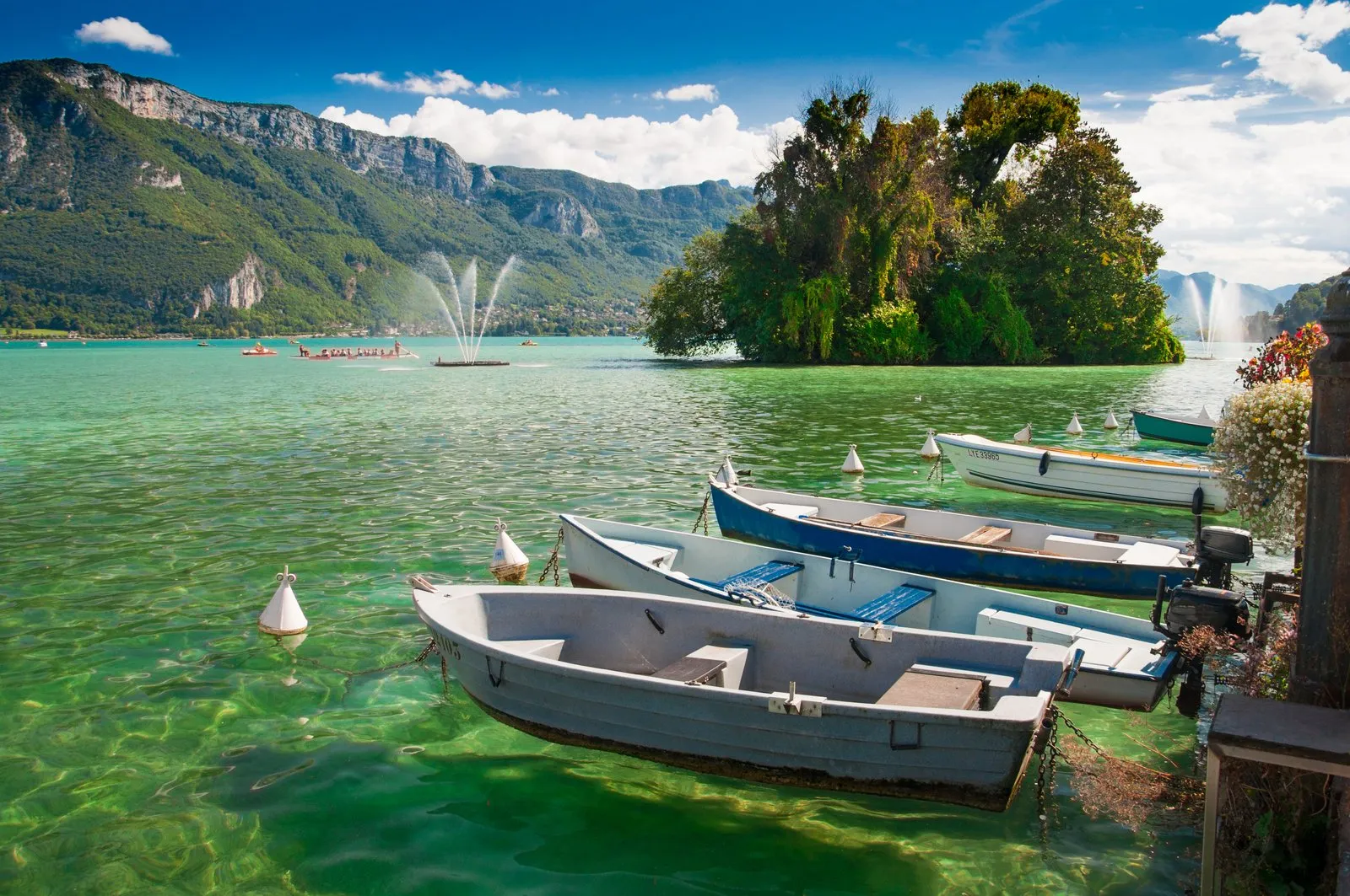 Le lac d'Annecy et ses montagnes