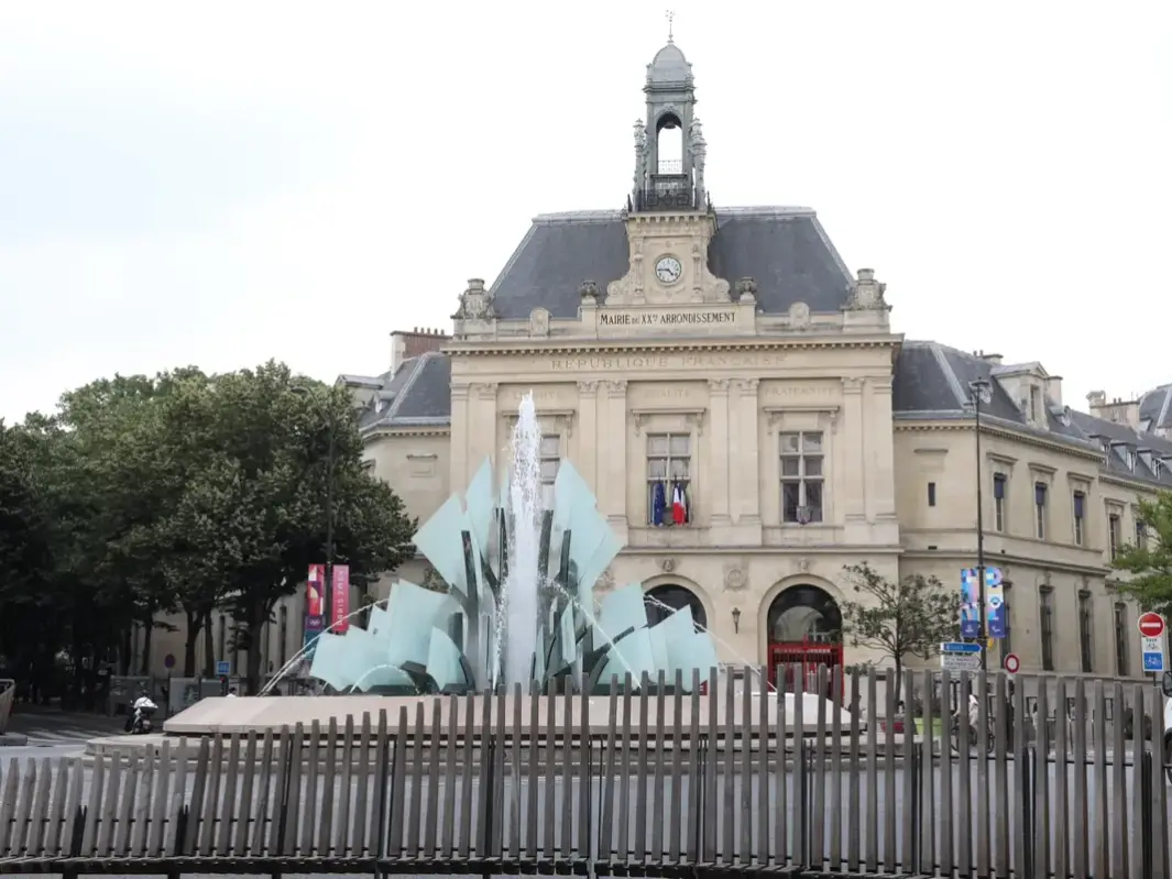 Place Gambetta and the statue of Léon Gambetta