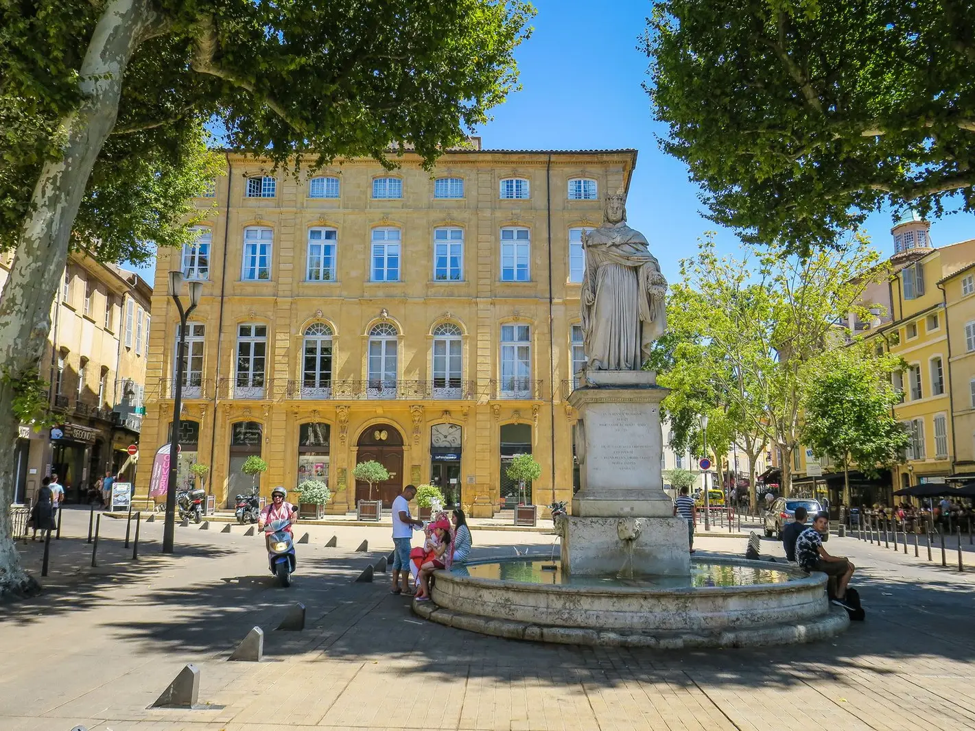A fonte do Rei René no cours Mirabeau em Aix-en-Provence