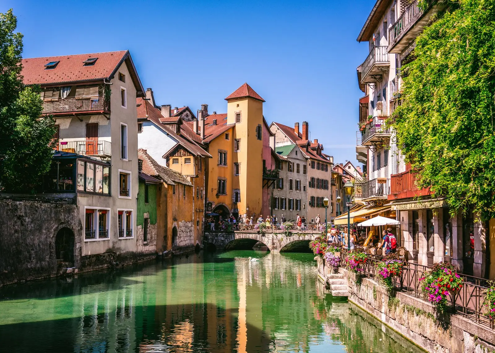 Le canal du Thiou et les maisons colorées de la vieille ville d’Annecy