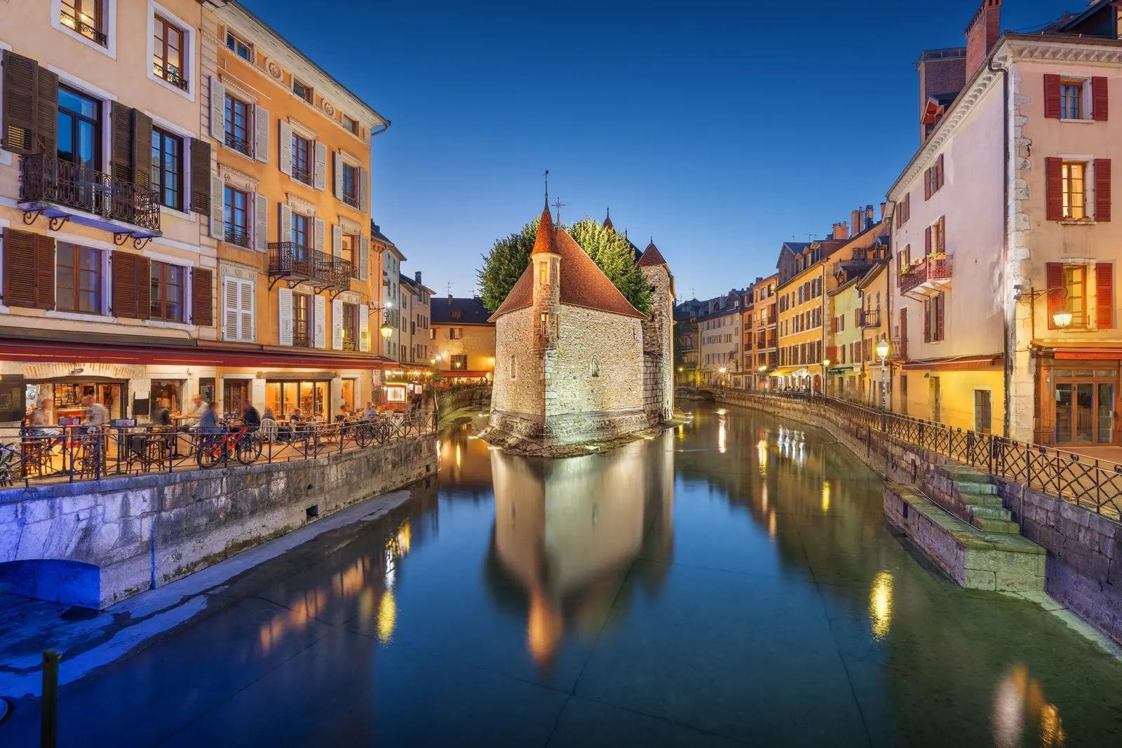 The Palais de l’Isle and the canals of Annecy