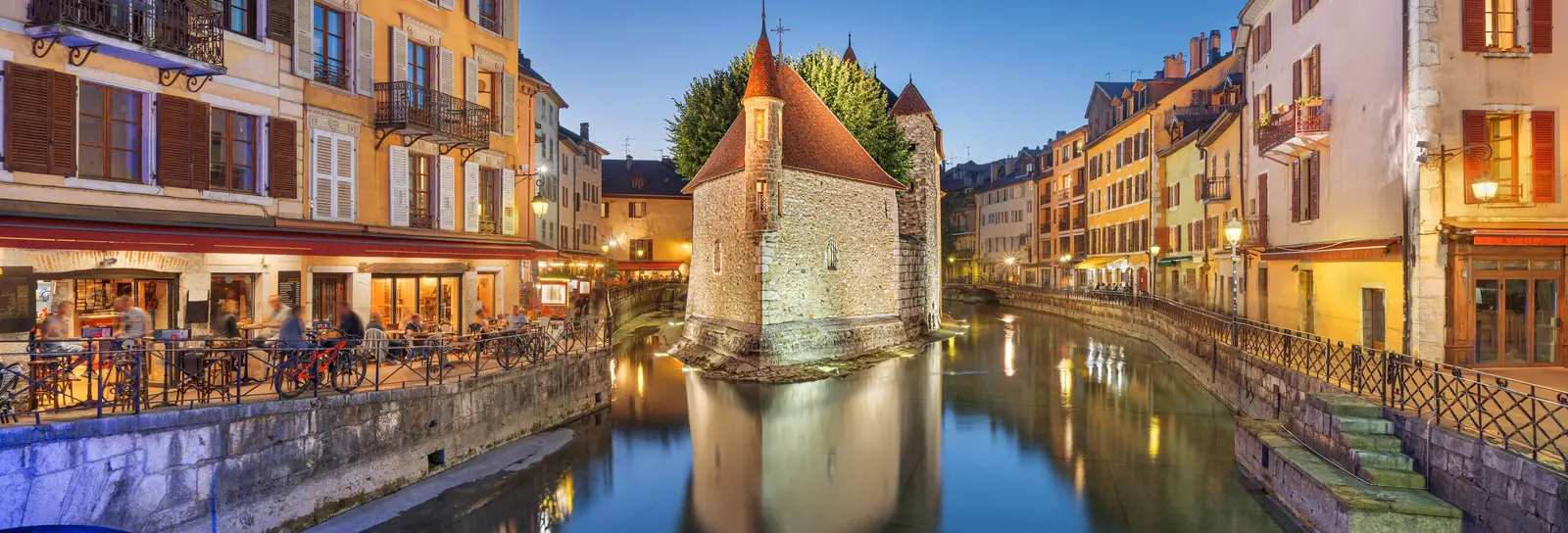 O Palais de l’Isle e os canais de Annecy