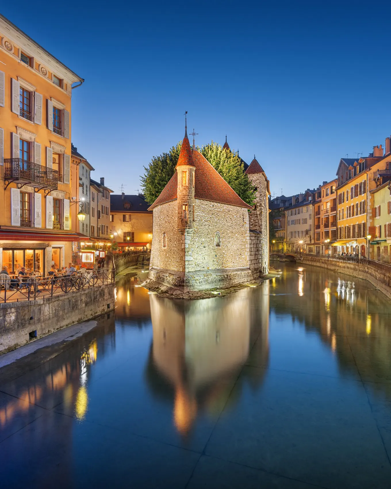 O Palais de l’Isle e os canais de Annecy