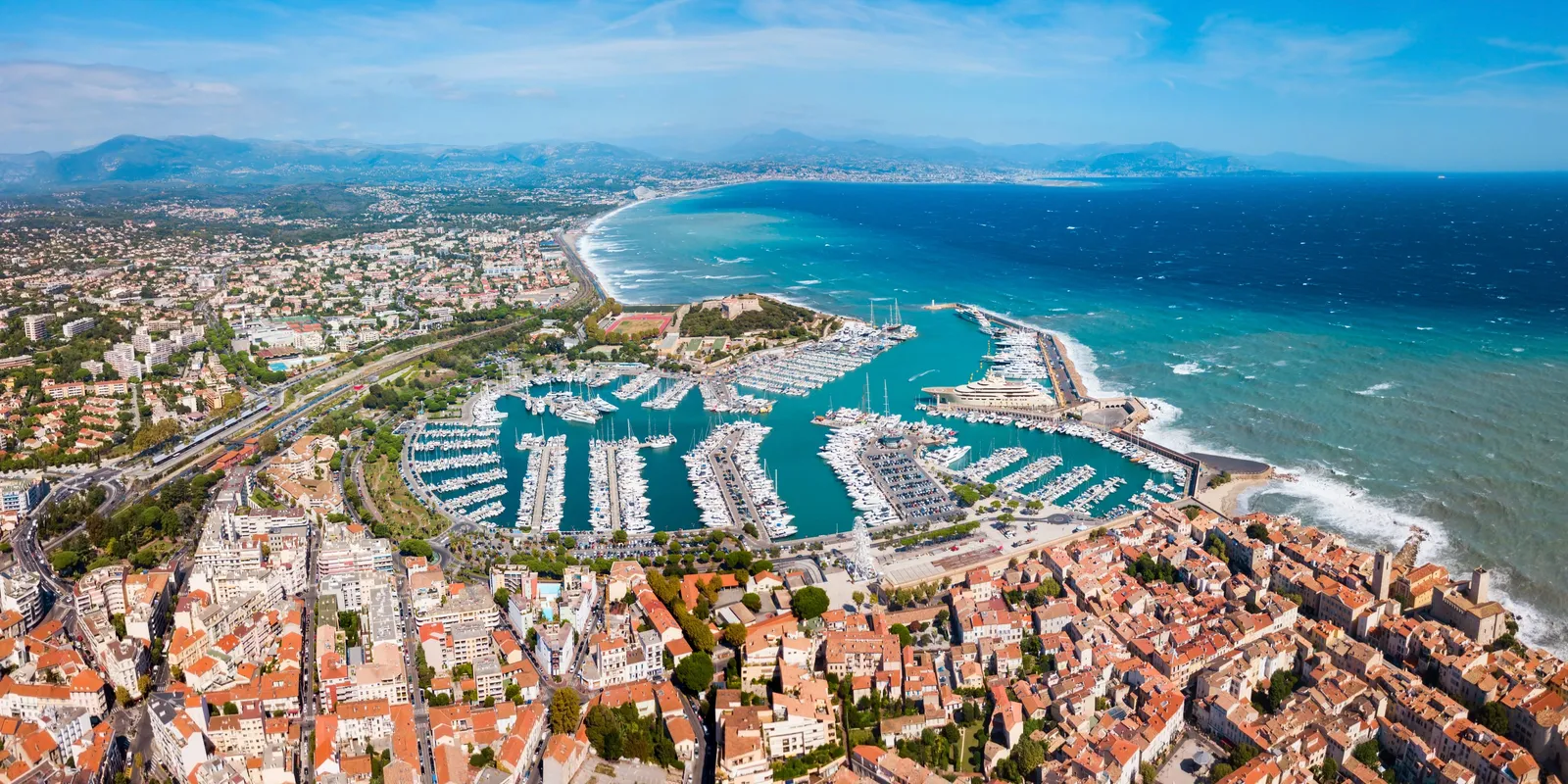 The cape peninsula, the old town and Port Vauban, seen from the air
