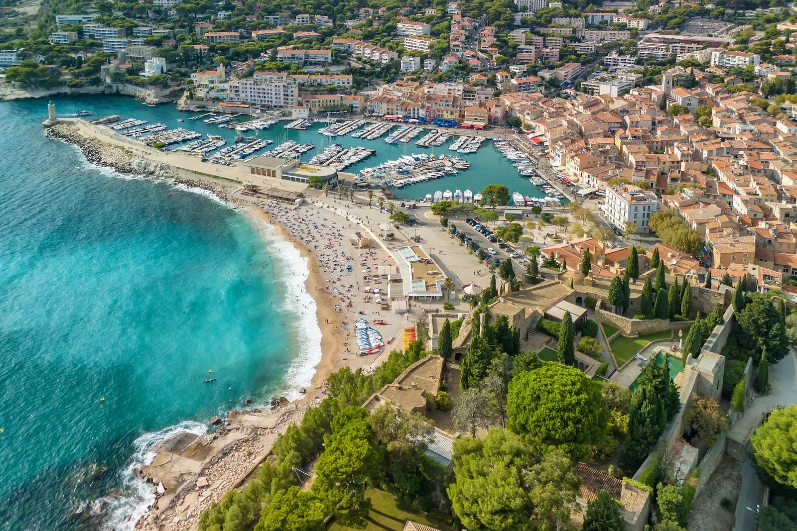 Cassis from the air: its port, its beach and the château