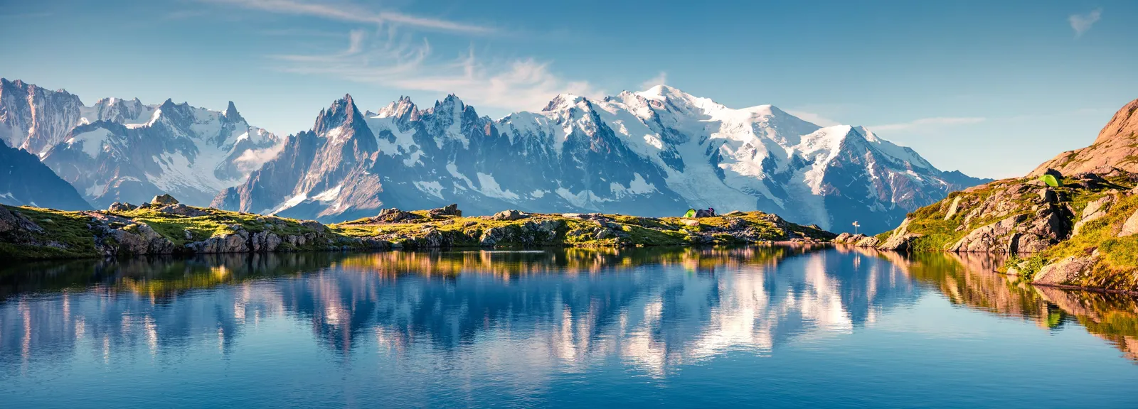 Le Mont-Blanc de bout en bout, vu en panoramique