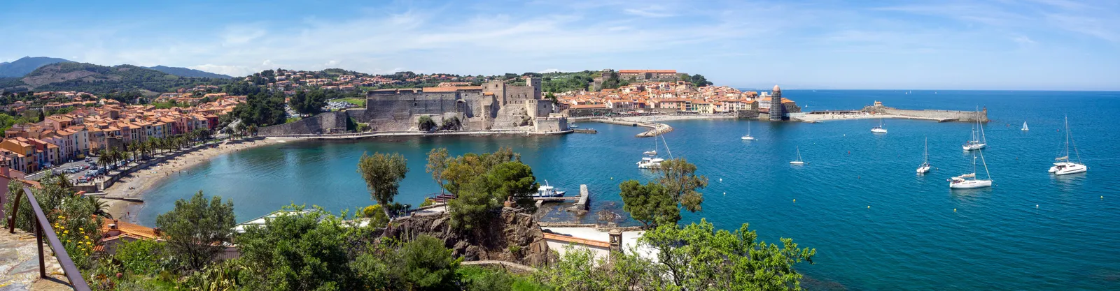 La baie de Collioure et son château royal, en panoramique