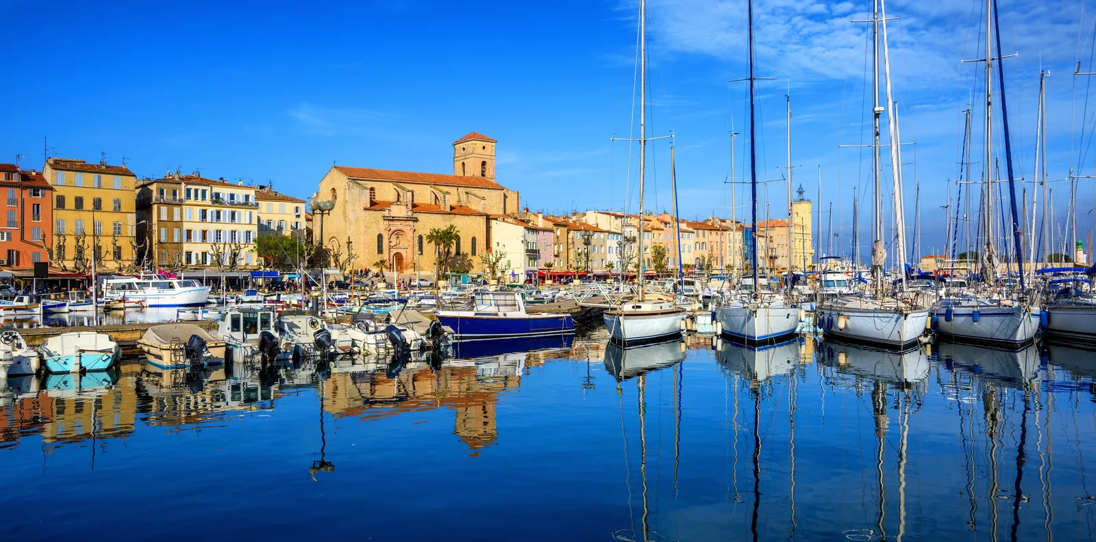 O Vieux-Port de La Ciotat e os seus barcos