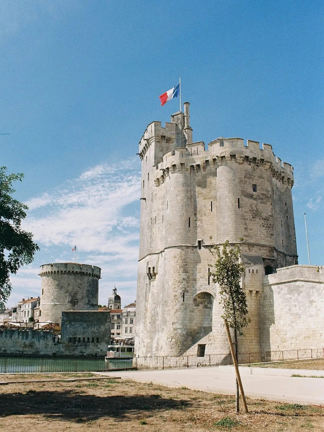 A torre Saint-Nicolas e a torre de la Chaîne, à entrada do Porto Velho de La Rochelle