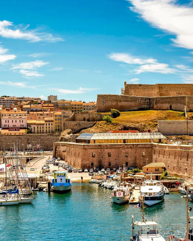 O Vieux-Port de Marseille, o forte Saint-Jean e Notre-Dame de la Garde