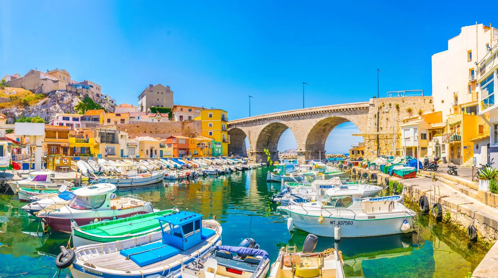 Le Vallon des Auffes et ses pointus à Marseille
